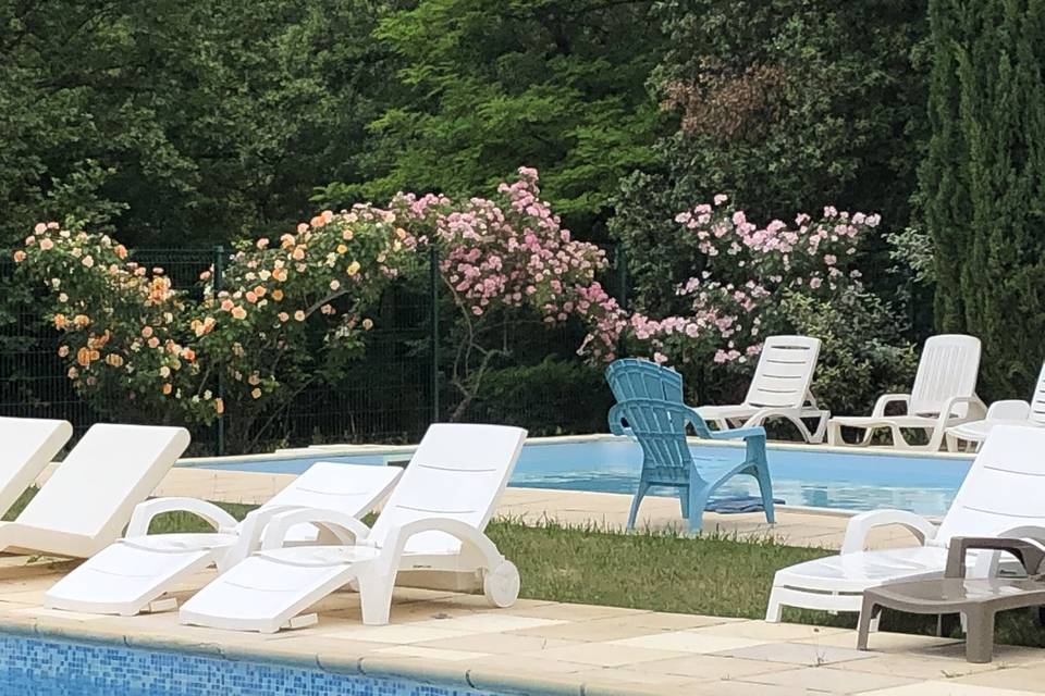 Deux piscines pour le lendemai