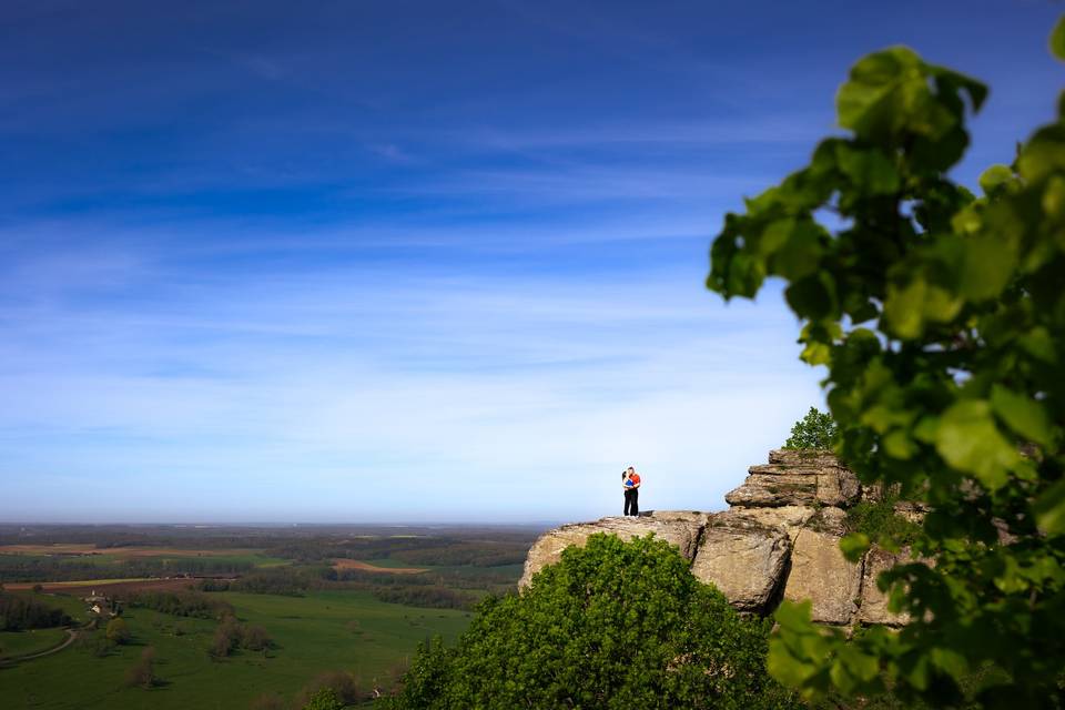 Couple avec joli point de vue