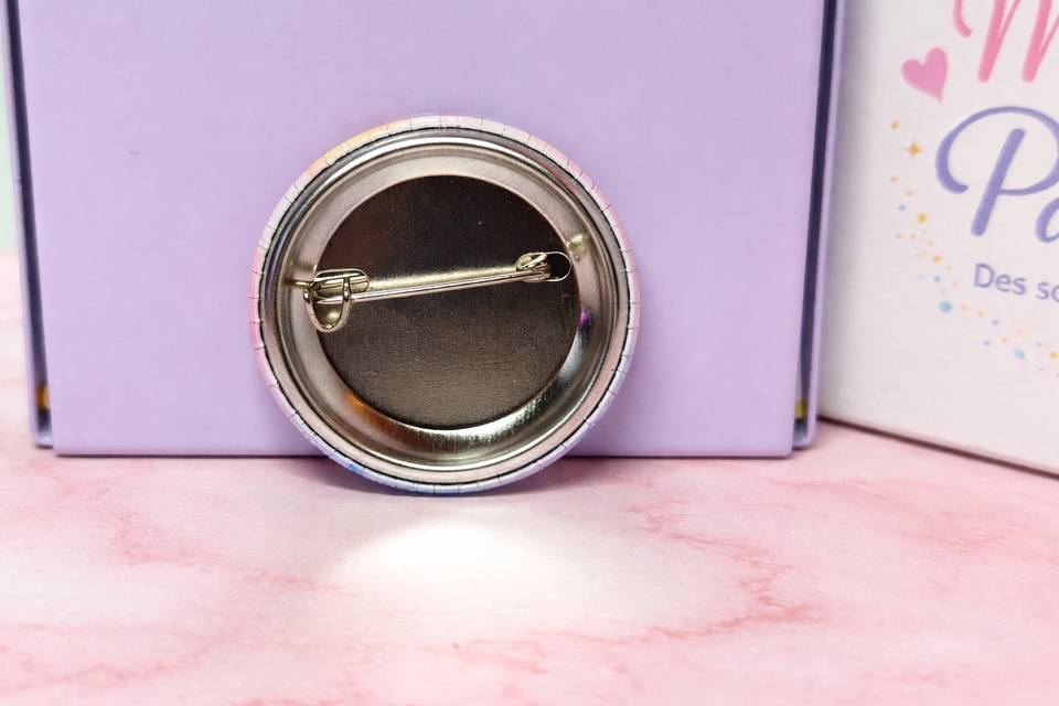 Badge 37 mm