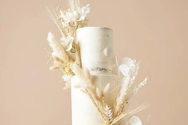 Nude cake
