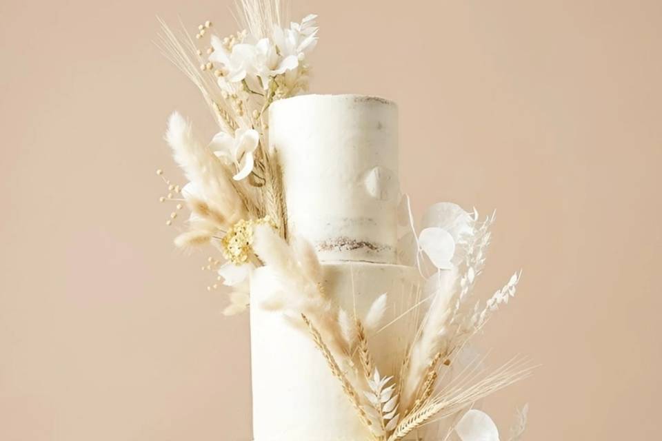 Nude cake