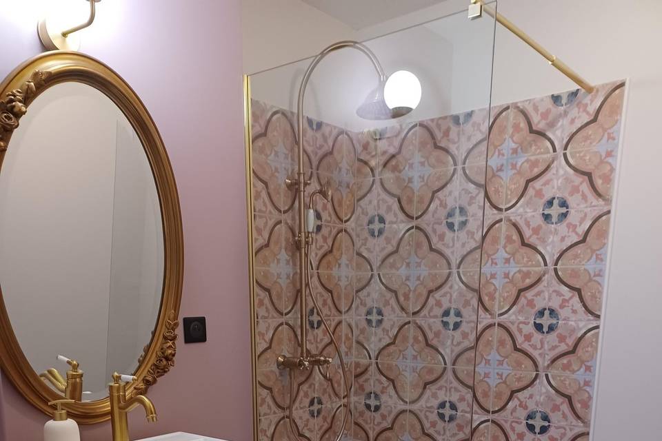 Salle d'eau chambre romance