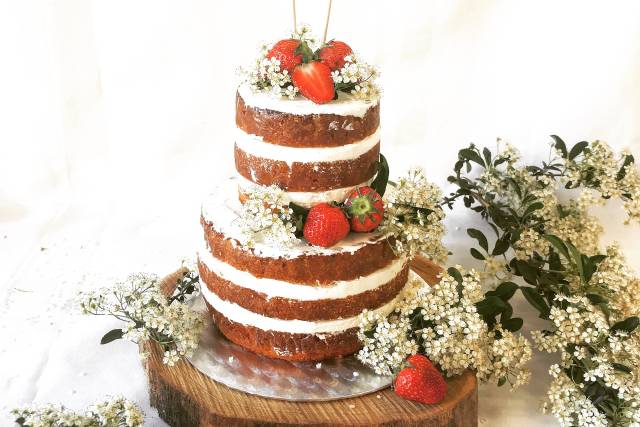 Naked cake