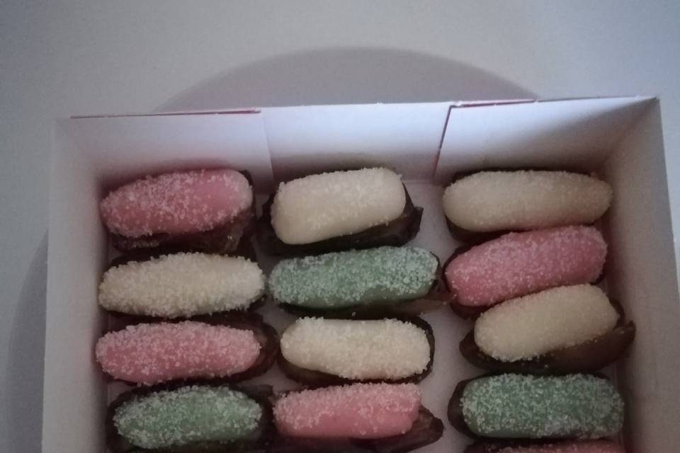 Dattes fourrées aux amandes