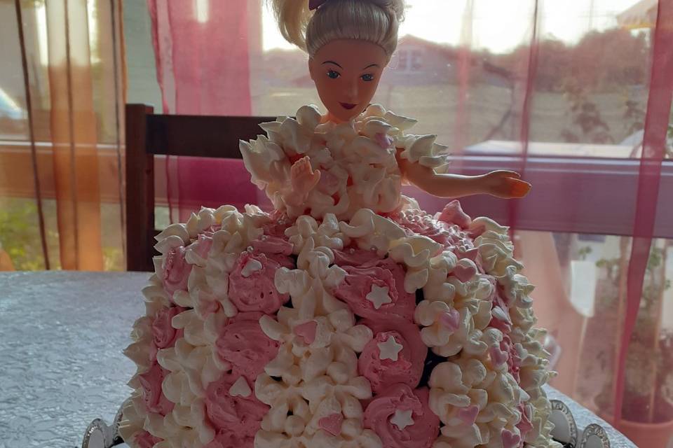 Gâteau poupée