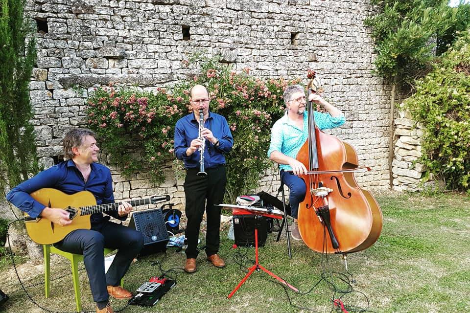 Samovar Swing Trio (06.07.19)