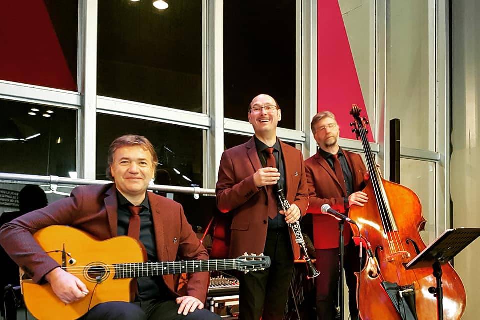 Samovar Swing Trio (01.12.19)