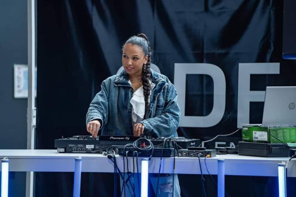 DJ Kalina