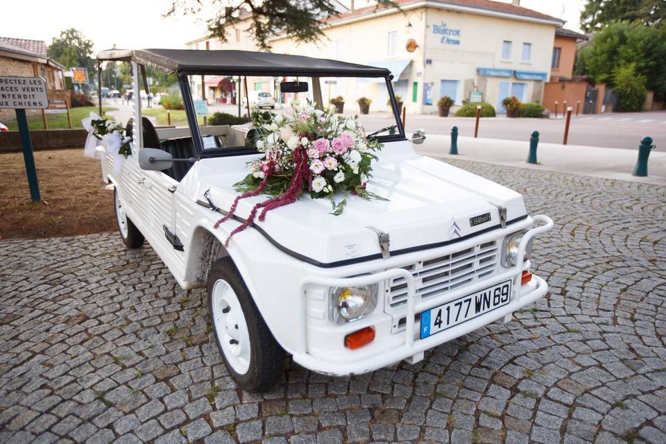 Une voiture décorée originale