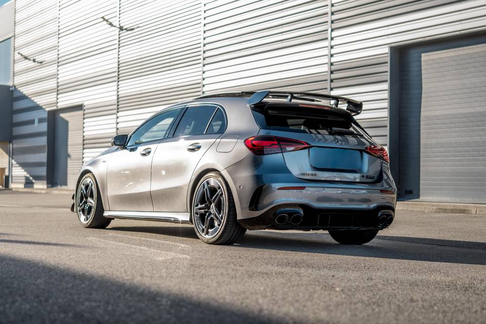 Mercedes-Benz A45S AMG