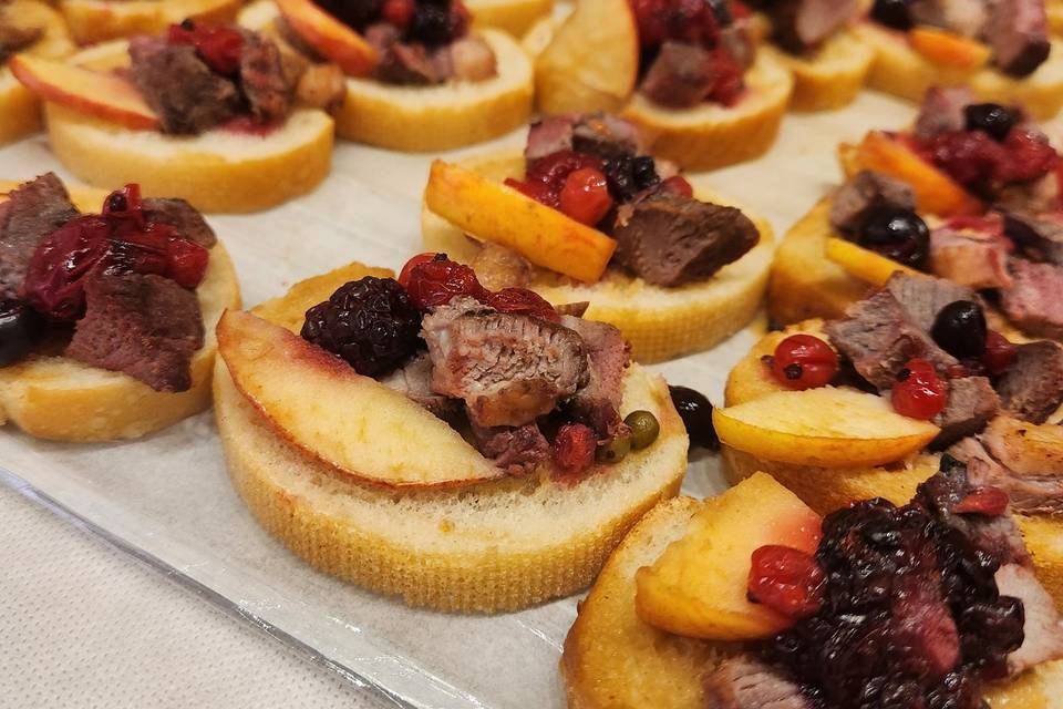 Toast de magret séché poires