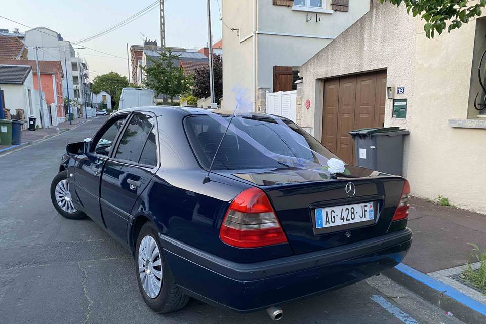 Vue arrière de la voiture