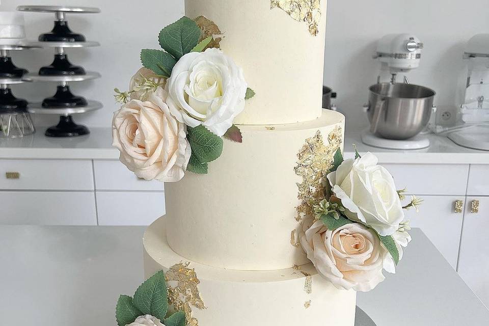 Flowers wedding cake