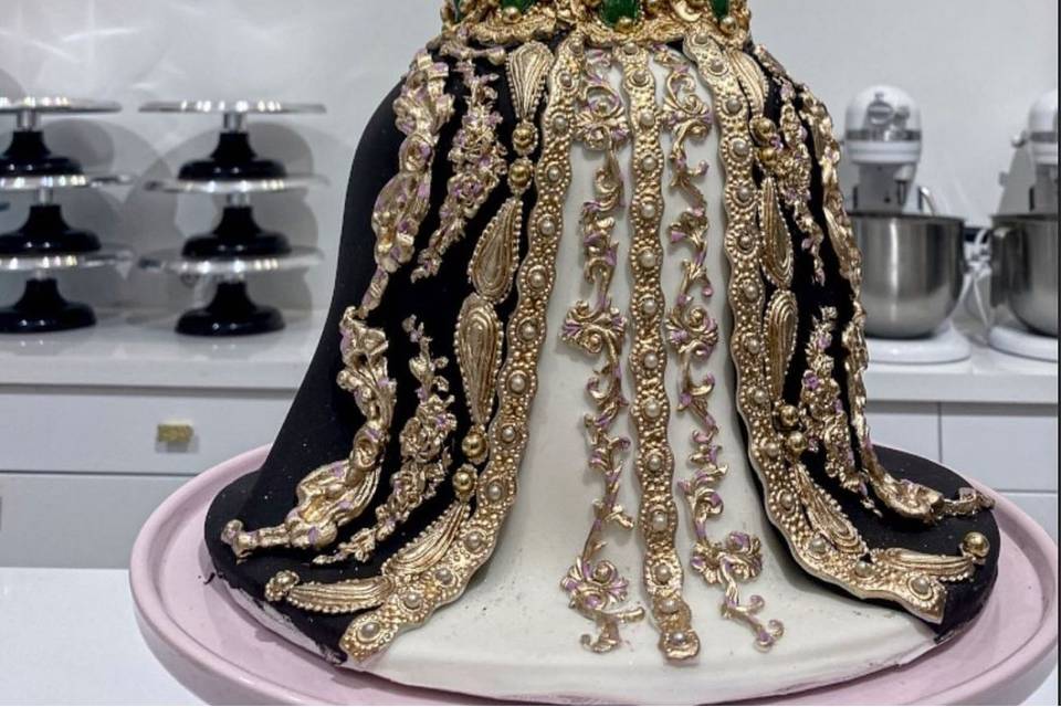 Caftan wedding cake