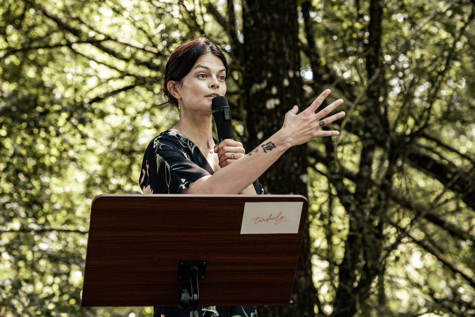 Celia Brunier officiante