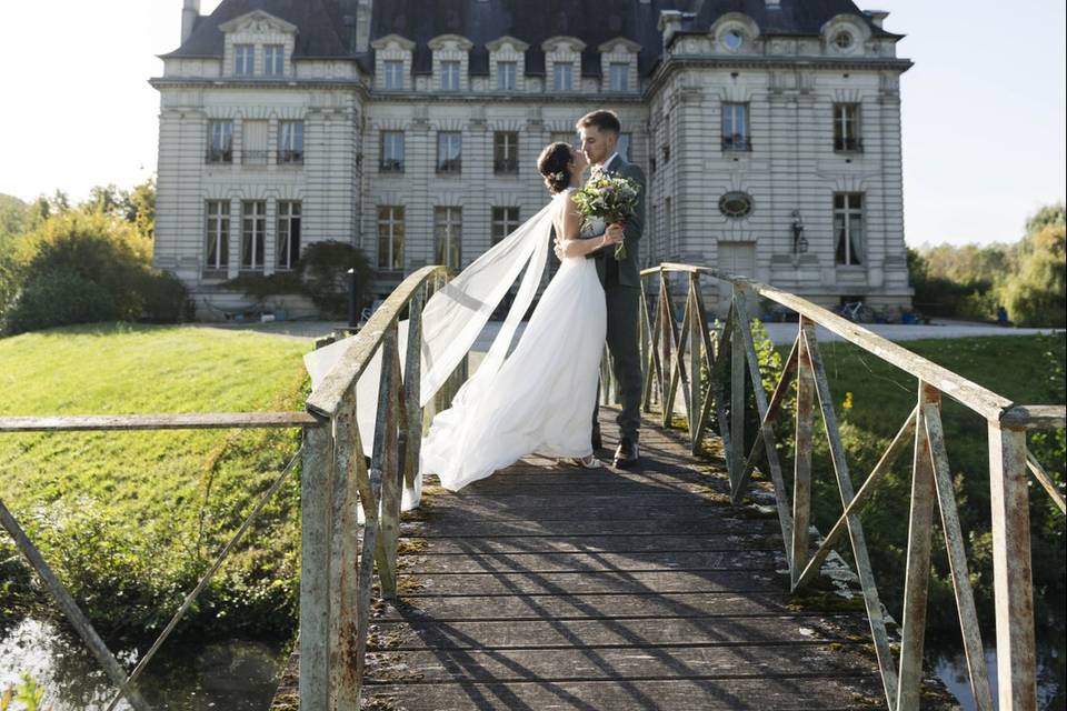 Pause devant le chateau