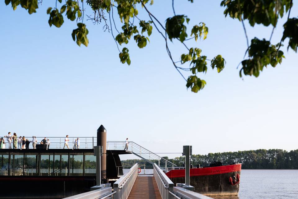 L'entrée principale de la péni