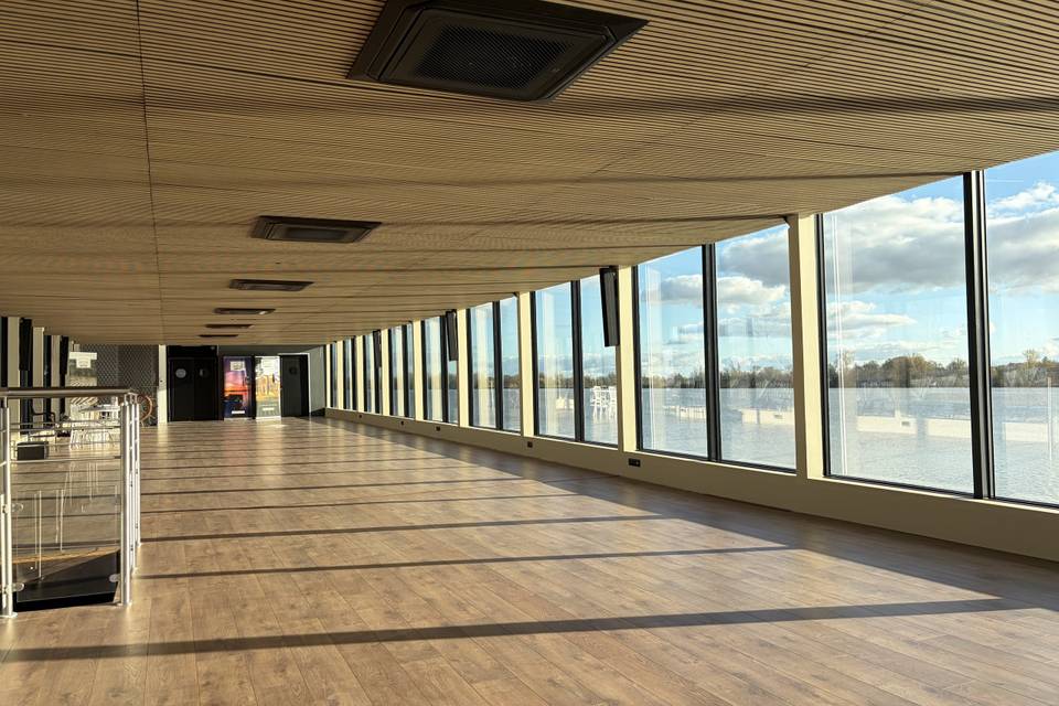 La salle vitrée