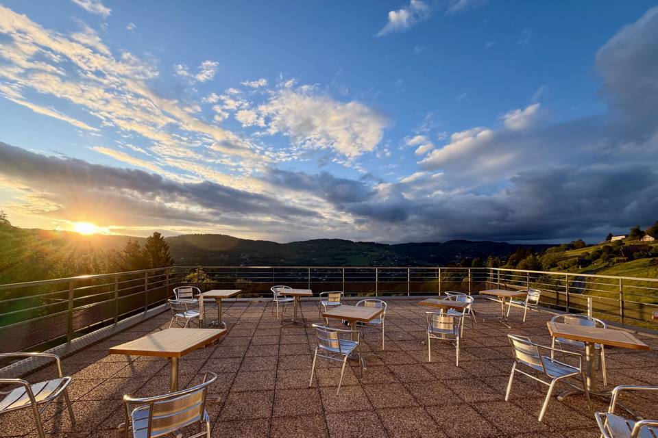 Terrasse vue sur la vallée