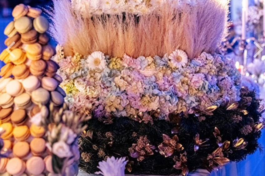 Pièce montée de fleurs