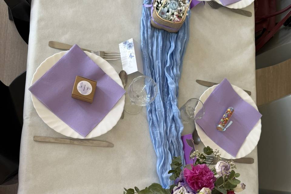 Baptême mauve et bleu