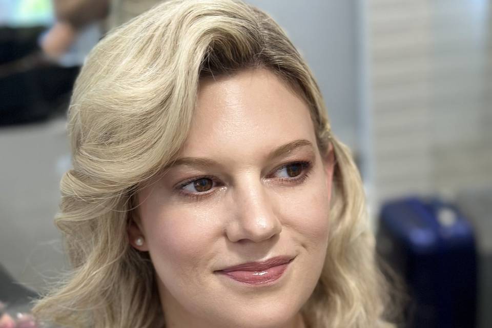 Maquillage et coiffure réalisé