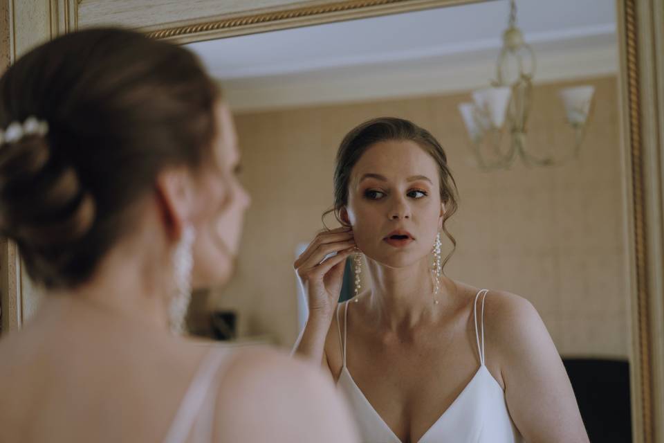 Mise en beauté de la mariée