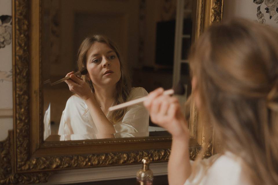 Préparatifs de la mariée