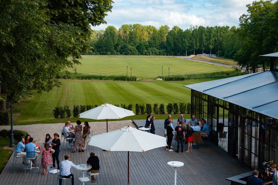 La terrasse et le parc