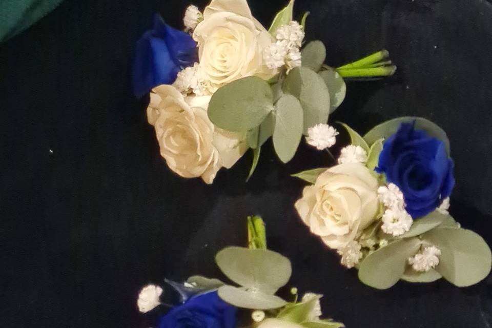 Mariage blanc bleu