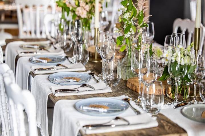 Diner dans la grange