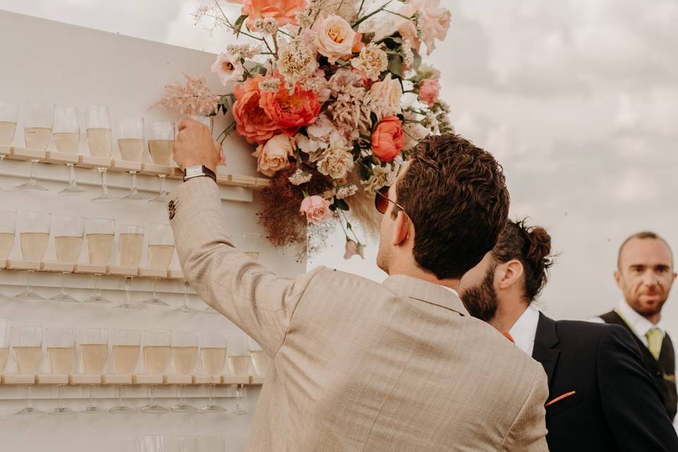 Fleurissement d'un mur à champ