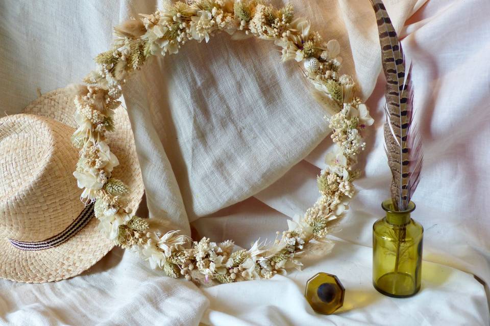 Couronne de fleurs séchées