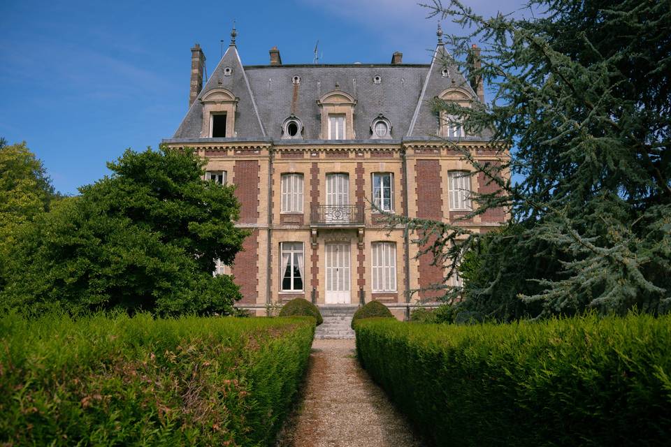 Vue arrière avec allée
