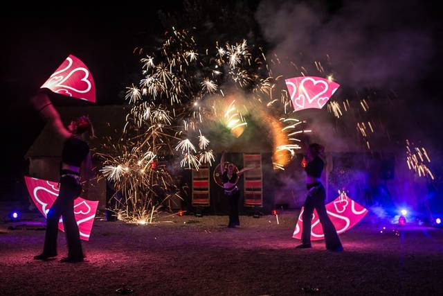 Compagnie Luminescence - Spectacle de feu, lumière LED et artifice