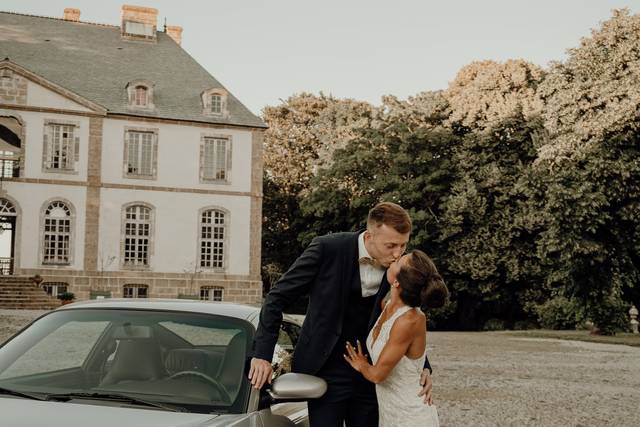 Photo de couple devant château