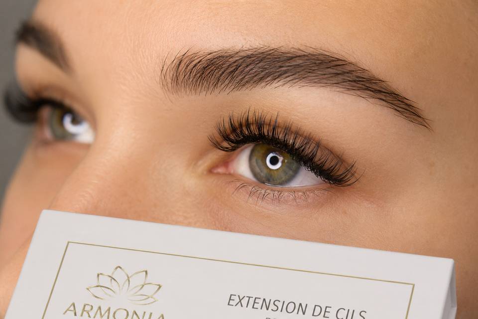 Pose d'extensions de cils