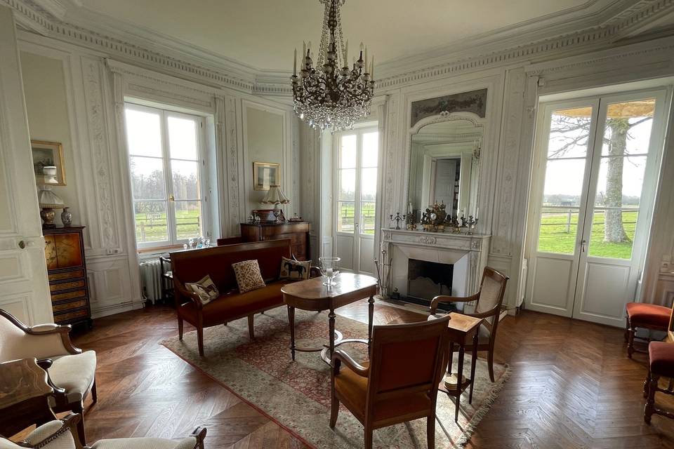 Petit Salon