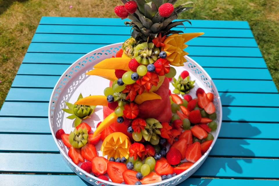Pièce montée de fruits
