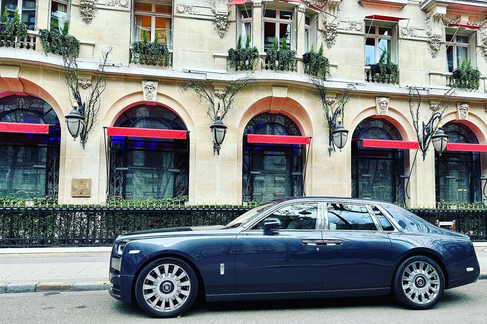 ParisLuxuryCar