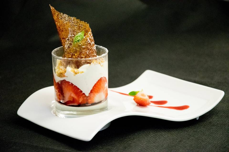 Verrine de fraises et émulsion chocolat blanc