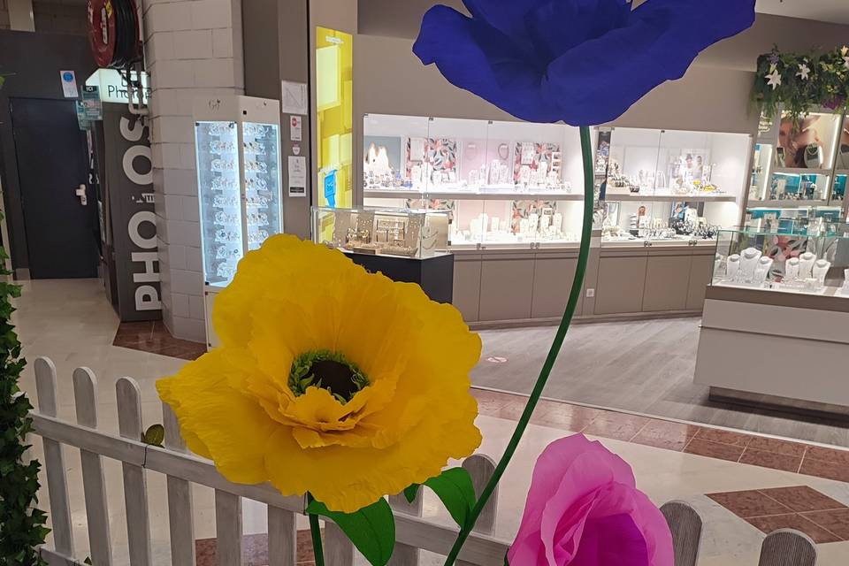 Fleurs géantes sur stand