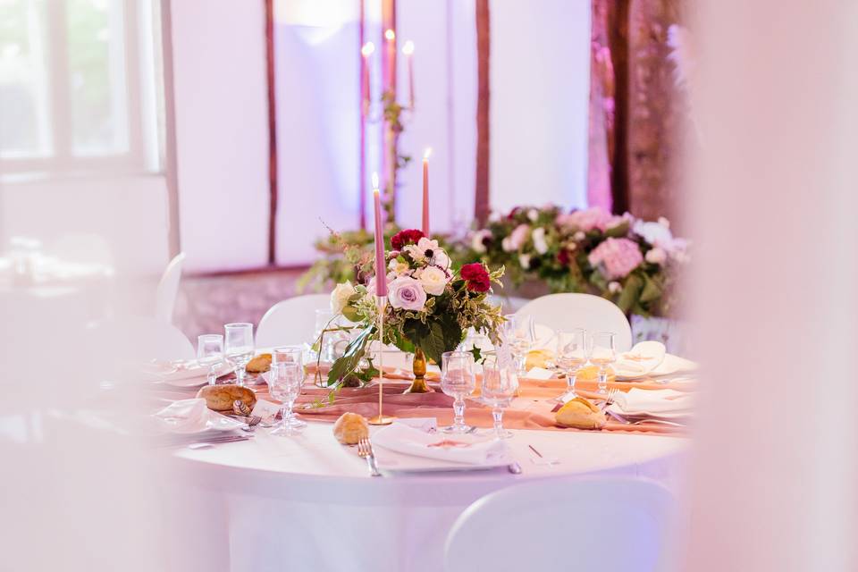 Arche mariage de fleurs pour ballons, décoration de salle - Badaboum