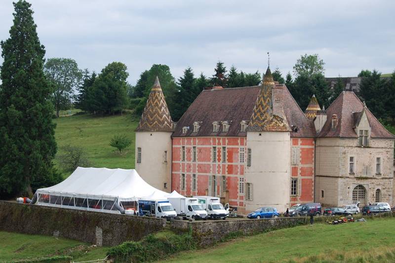 Vue avec tente de réception