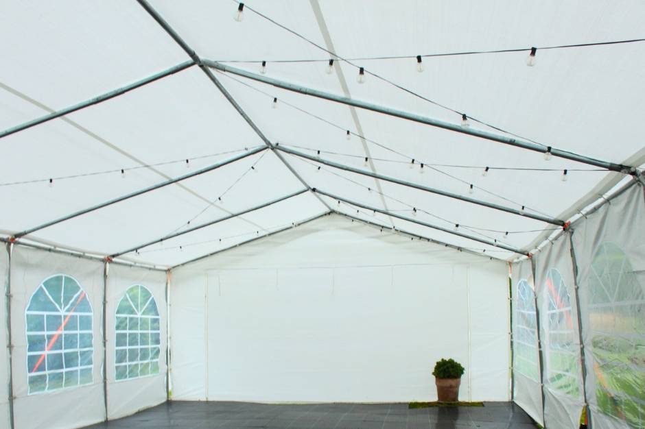 Barnum 5x10m avec plancher PVC