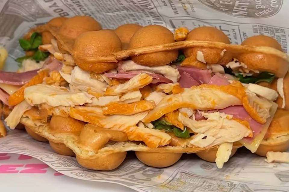 Bubble waffle poulet bacon
