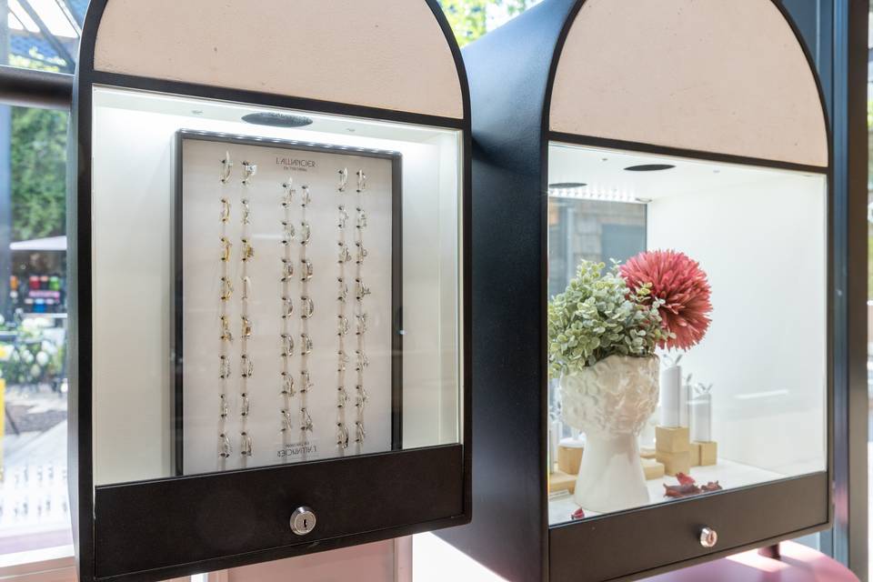 armoire vitrine bijouterie