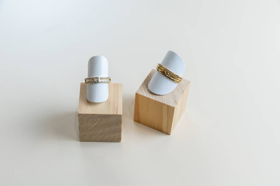 bagues or supports blancs