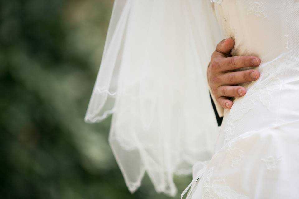 Détails main sur robe