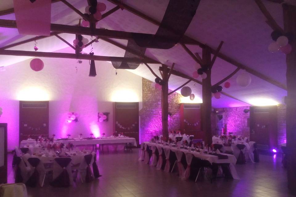 Décoration fuchsia mariage